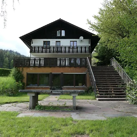 Ferienhaus Freizeitheim Wilhelm-kiefer-haus Mit Großem Grundstück, Feuerstelle, Tennisplatz